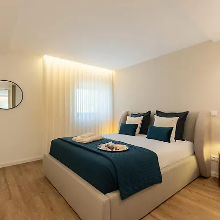 5-suite Coastal With Pool By Hostwise