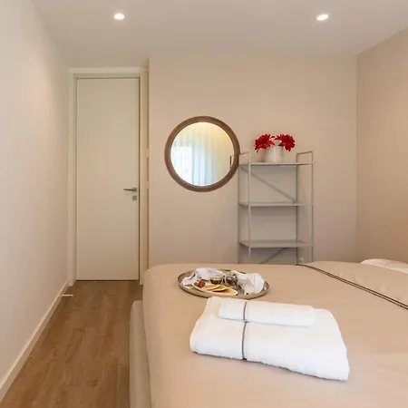 5-suite Coastal With Pool By Hostwise *